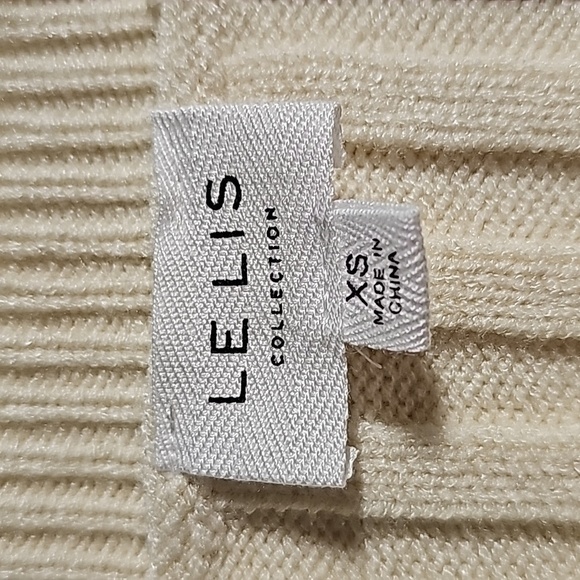 Le Lis Assymetrical Hem Sweater Top Ribbed Crop Round Neck Long Sleeve Cream XS - Picture 10 of 14